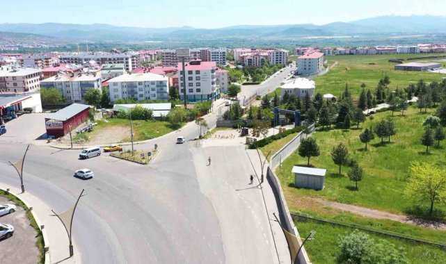 Bingöl'deki yol genişletme çalışmaları, trafiğe can suyu oluyor