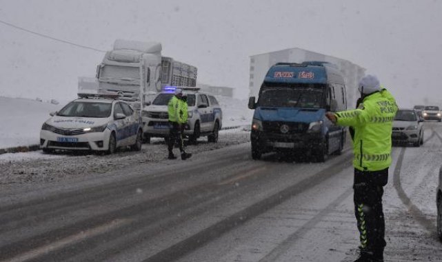 Bitlis'in yükseklerinde kar kalınlığı 50 santimetreye ulaştı