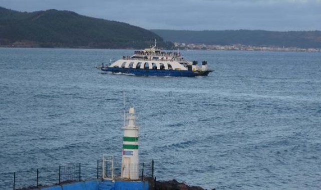 Bozcaada ve Gökçeada'ya yarınki feribot seferleri iptal edildi