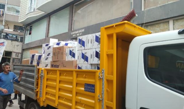 Bursa'da 2 kamyonet dolusu kaçak sigara, tütün ve makoron ele geçirildi