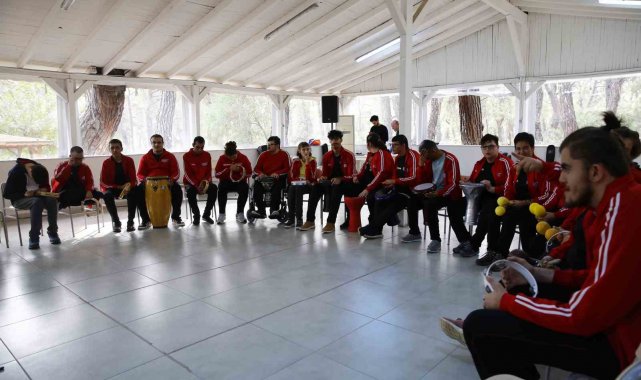 Büyükşehir Gençlik Kampı, özel misafirlerini ağırladı