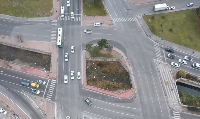 Büyükşehir trafiği rahatlatmak için çalışıyor