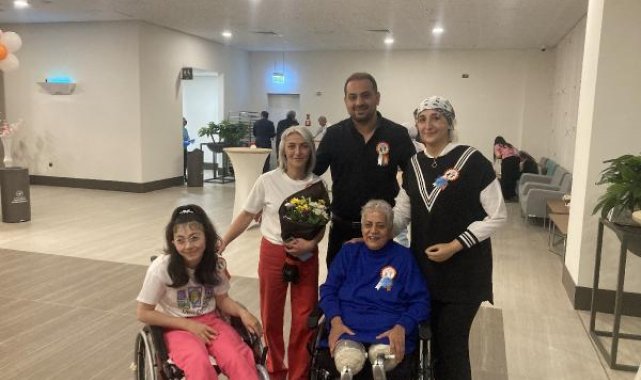 Cebinde ceset torbasıyla geldiği hastanede annesiyle zeybek oynadı