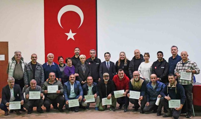 Çeşme'deki muhtarlar afet eğitimini tamamladı
