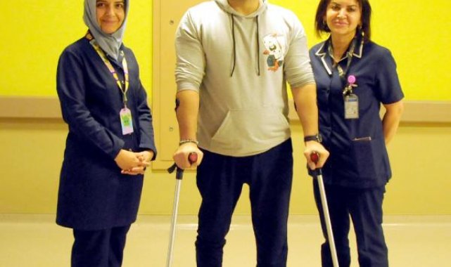 Ceviz ağacından düşerek felç kalan Doğan, 5 yıl sonra ilk adımlarını attı