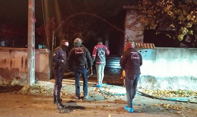 Çorum'da bir ev kundakladı: Kedi telef oldu