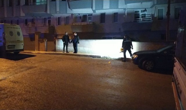 Çorum'da otomobil ile geldikleri evi kurşunladılar