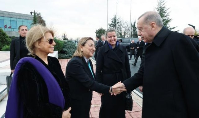 Cumhurbaşkanı Erdoğan: Sermaye piyasalarını manipüle etmeye çalışan tamahkarlara meydanı boş bırakamayız