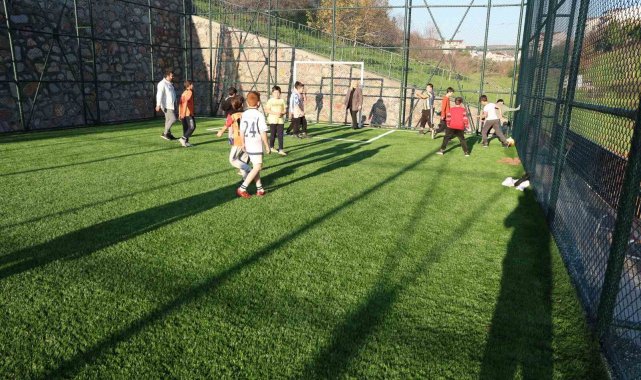 Derince spor alanlarıyla donatılıyor