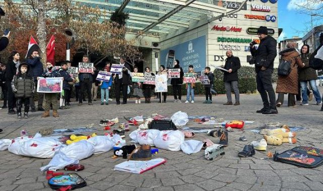 Edirne ve Tekirdağ'da İsrail protestosu; çocuk ölümleri canlandırıldı