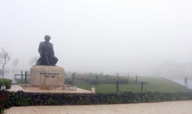 Edirne'de sis etkili oldu
