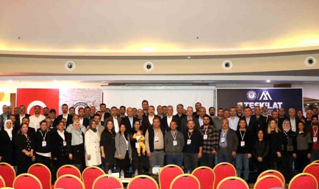 Eğitim-Bir-Sen 7. Bölge 1. Teşkilat Eğitim Programı Adana'da yapıldı