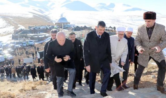 Erzurum'da atlı hafızlar, 490'ıncı 'Binbir Hatim'i başlattı