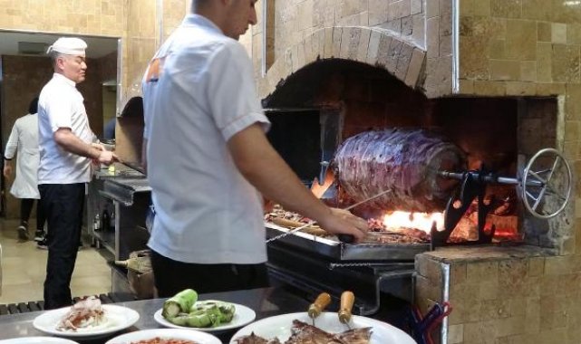 Erzurum'un vazgeçilmez yemeği cağ kebabı, 'dünya lezzetleri' listesinde ilk 20'de
