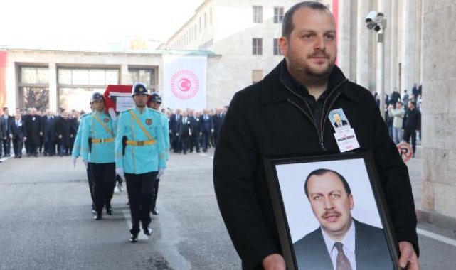 Eski bakan Okuyan için TBMM'de tören