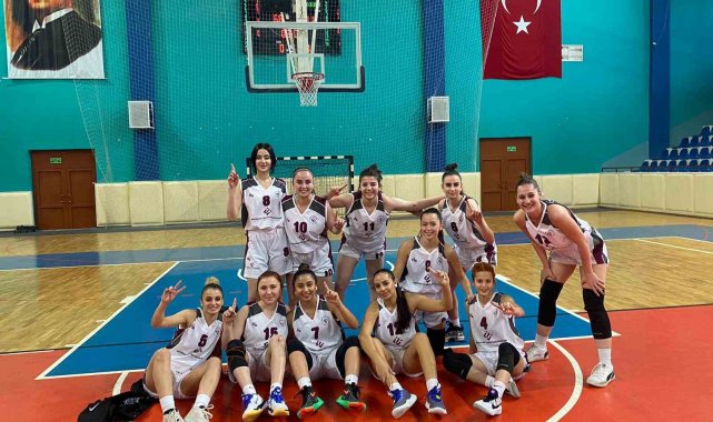 ESTÜ Erkek ve Kadın Basketbol Takımları Kütahya'da şampiyonluk yaşadı