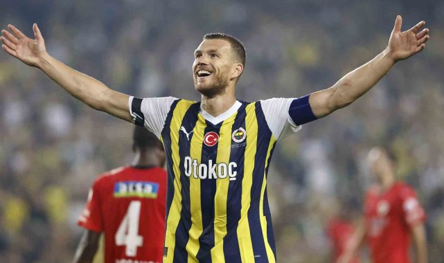 Fenerbahçe'de Dzeko, Beşiktaş'ta Aboubakar