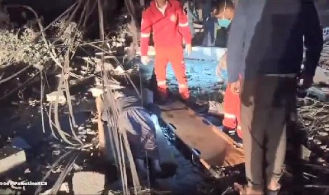 Filistin Kızılayı: Deir al-Balah'ta düzenlenen saldırıda 5 sivil öldü
