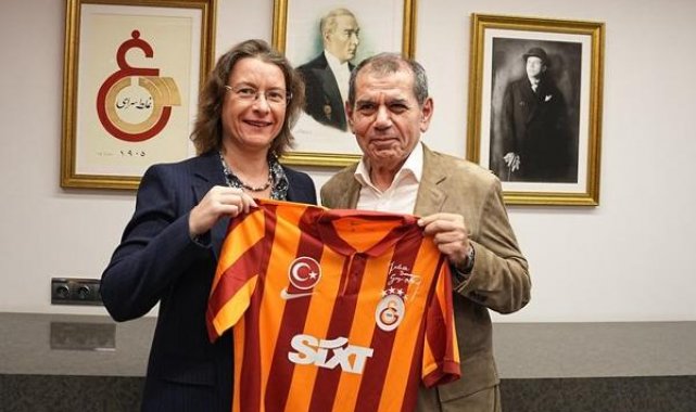 Fransa'nın Ankara Büyükelçisi'nden ve İstanbul Başkonsolosu'ndan Galatasaray'a ziyaret