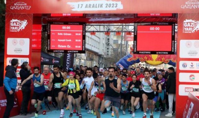 Gaziantep'te 5'inci Gazi Yarı Maratonu'na 1300 atlet katıldı