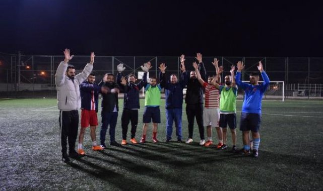 Gündüz çalışıp akşam idman yapan işitme engelli sporcuların hedefi, yeniden Süper Lig