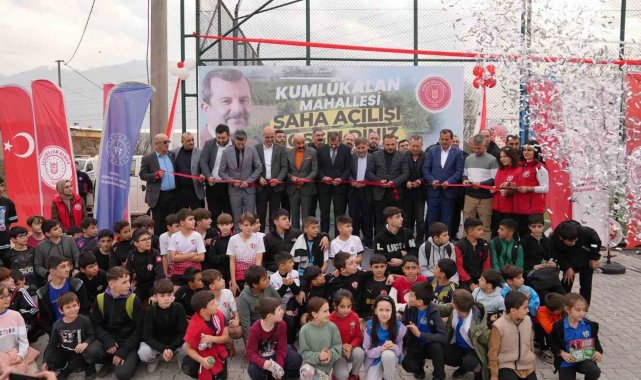 Gürsu Kumlukalan'a modern halı saha