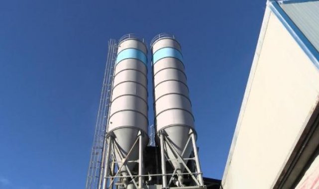 Hadımköy'de işçi beton mikserine düştü-1