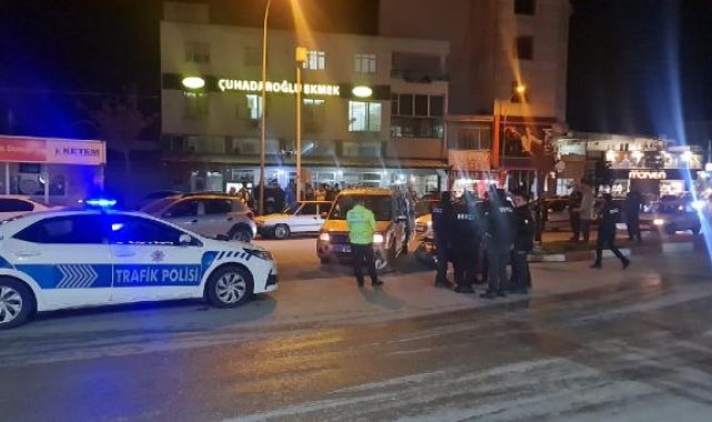 Hafif ticari araçla çarpışan motosikletin sürücüsü hayatını kaybetti