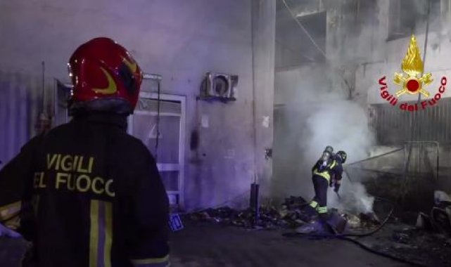 İtalya'da hastanede yangın: 4 ölü
