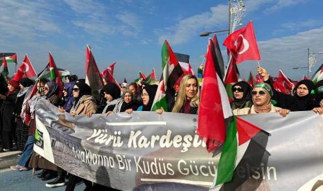 İzmir'de, mehter takımlı Filistin'e destek yürüyüşü