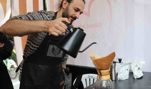 İzmit'i kahve kokusu sardı