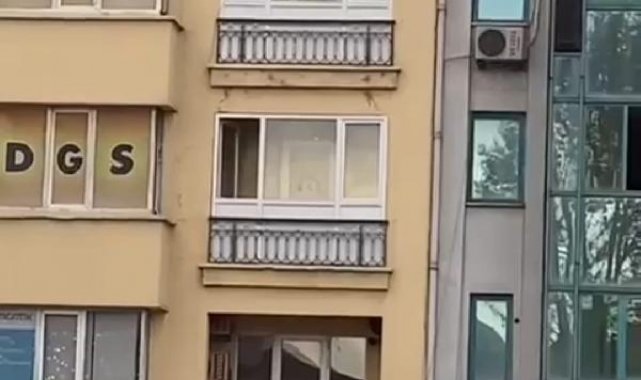 Kadıköy'de güvenlik önlemi almadan çalışan işçi kamerada