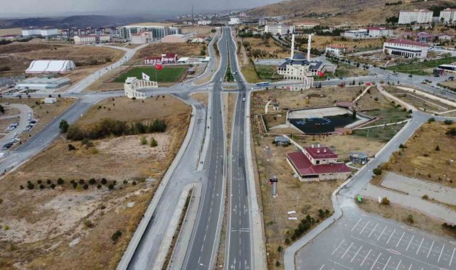 Kampüs için tek çare "battı-çıktı"