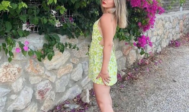 Kamyona çarpan otomobilde ölen Büşra, son yolculuğuna uğurlandı