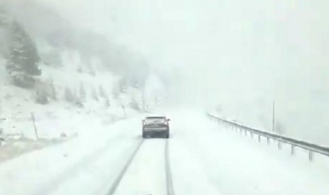 Kar yağışı, Antalya- Konya kara yolunda ulaşımda aksamalara neden oldu