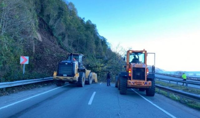 Karadeniz Sahil Yolu'nda heyelan