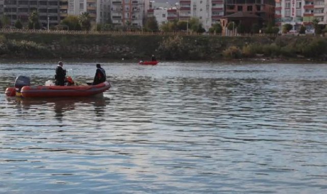 Kardeşiyle Dicle Nehri'ne atlayan Zelin'i arama çalışmalarında 10'uncu gün