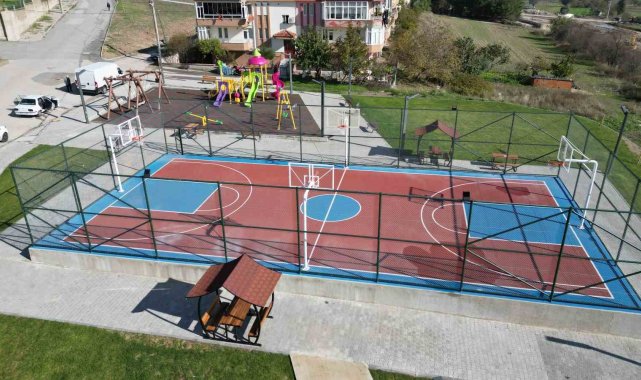 Karesi'de semt spor sahaları açılıyor