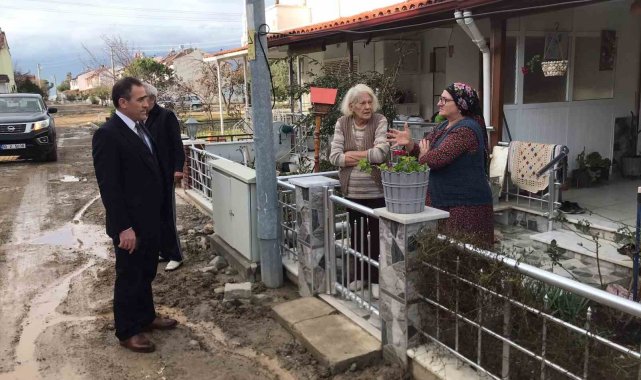 Kaymakam Memiş, fırtınadan zarar gören tatil sitelerinde incelemelerde bulundu