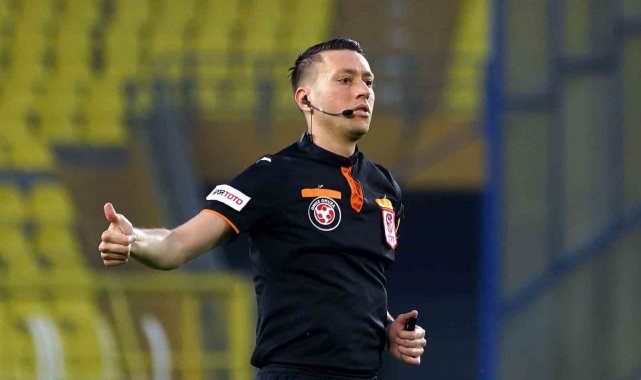Kayserispor - Fenerbahçe maçını Zorbay Küçük yönetecek