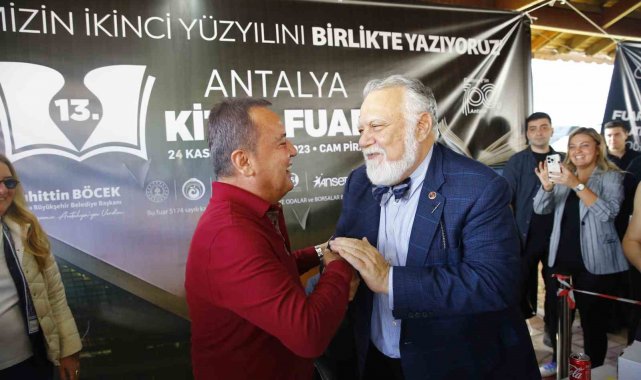 Kitap fuarına yoğun ilgi