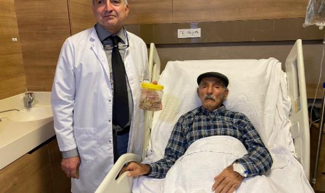 Kore Gazisi mesanesindeki 8 santimetrelik taştan ameliyatla kurtuldu