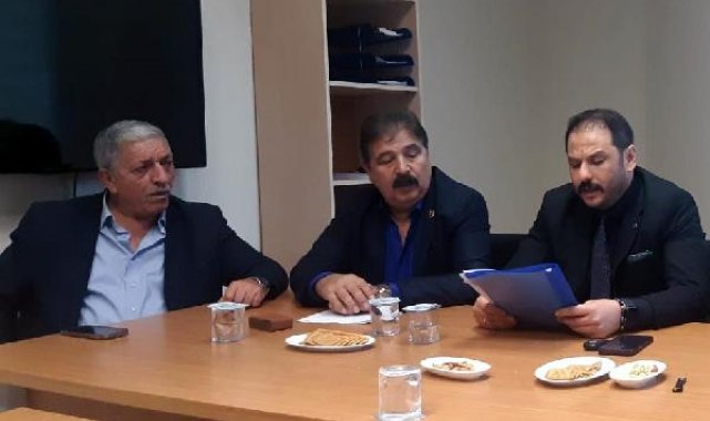 Körfez Belediyesi'nin İYİ Partili 3 meclis üyesi partilerinden istifa etti
