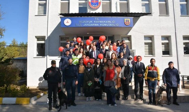 Koruma ve bakım altındaki çocuklar Jandarma ile bir arada