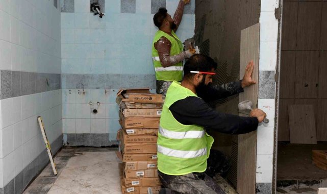 Kuşadası'nda Özer Türk Stadı yenileniyor