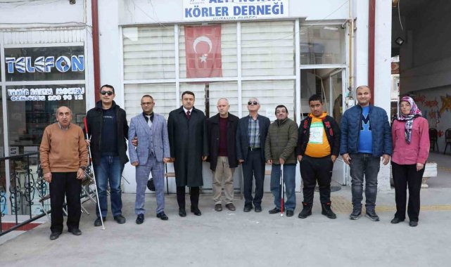Kütahya Valisi Işın, Altı Nokta Körler Derneğinin talep ve önerilerini dinledi