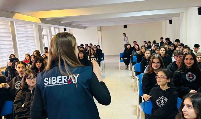 Kütahya'da lise öğrencilerine siber güvenlik, teknoloji bağımlılığı ve yasa dışı bahis anlatıldı
