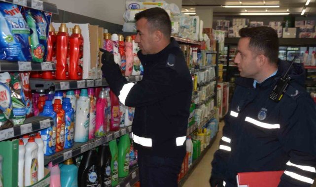 Lapseki'de fiyat ve etiket denetimleri yapıldı