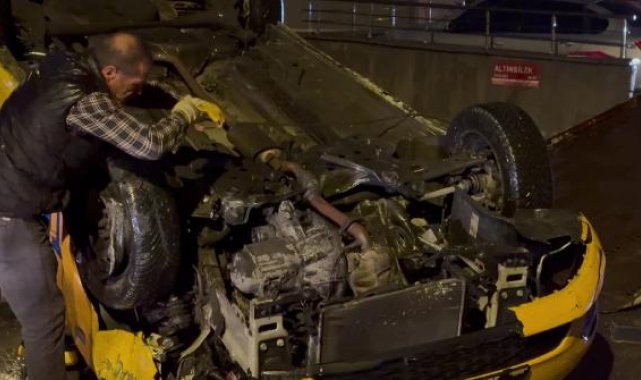 Maltepe'de, direğe çarparak devrilen taksinin şoförü yaralandı