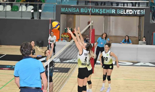 Manisa BBSK Sultanları set vermedi